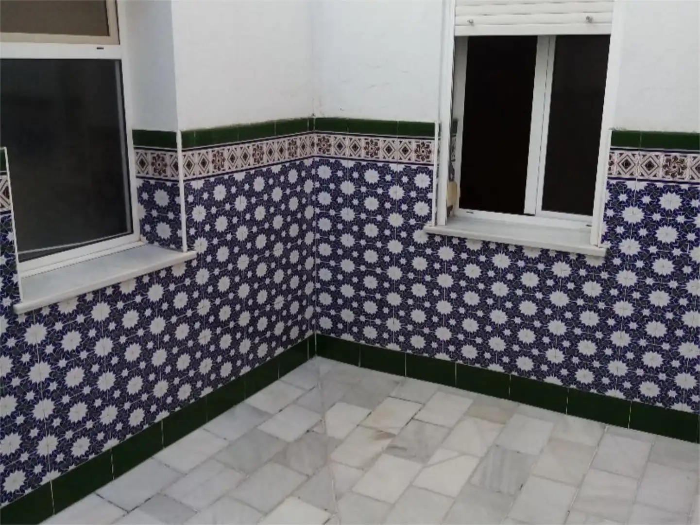 Casa adosada en  Calle Virgen de Los Milagros 67 - Foto 13