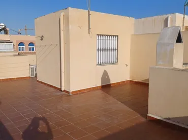 Casa adosada en  Calle Enrique Granados 8 - Foto 3