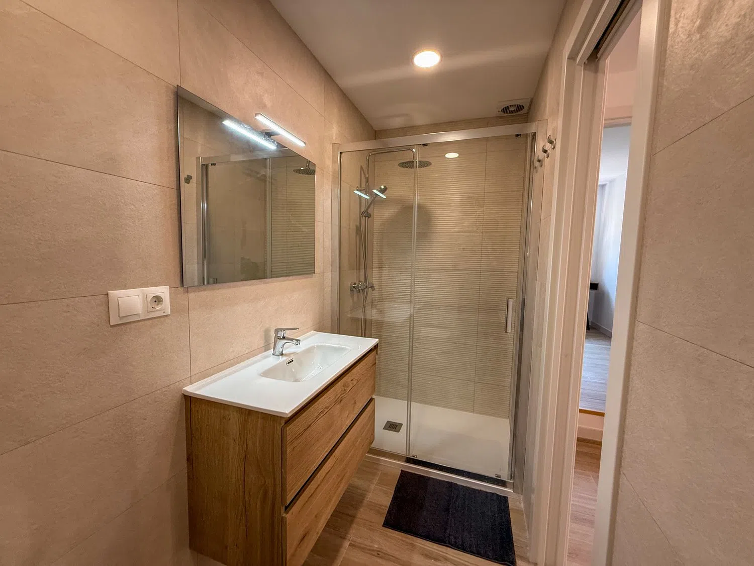 Piso en calle Hermanos Álvarez Quintero, 32 - Foto 4