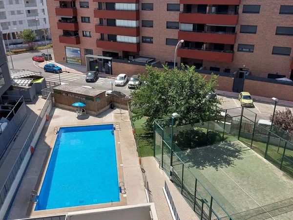 Piso en calle Dámaso Alonso, 25
