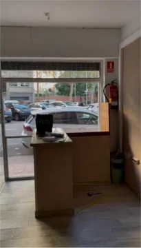 Local comercial en Hospitalet - Foto 7
