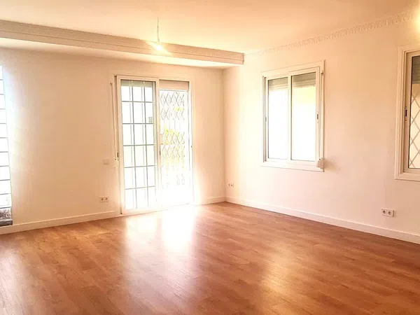 Piso en Calle de Cornella de Llobregat, Les Planes, Les Planes - Foto 1
