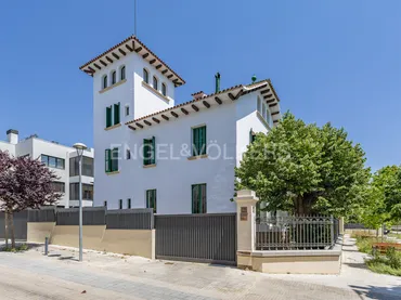 Chalet en Sant Cugat del Vallès - Foto 1
