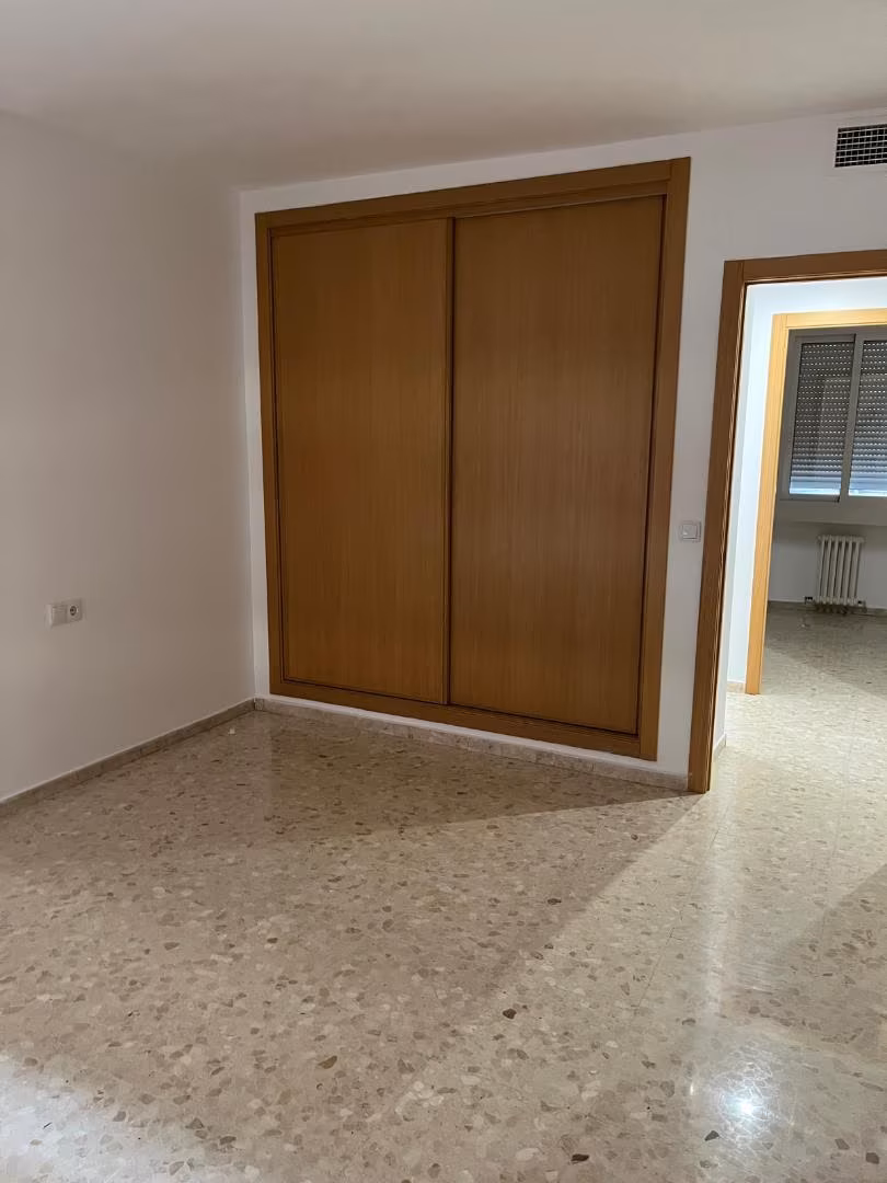 Piso en  Calle del Doce de Octubre 14 - Foto 6