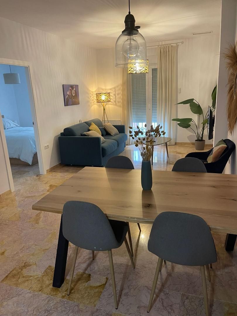 Apartamento en calle Calle Condes de Crespo Rascón 1 - Foto 4