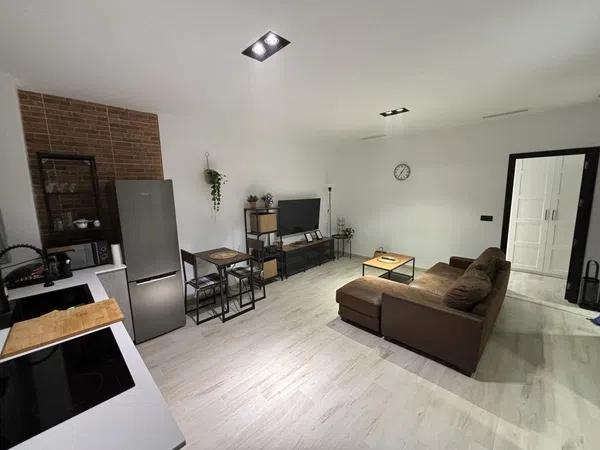 Piso en calle Santa María del Campo, 99