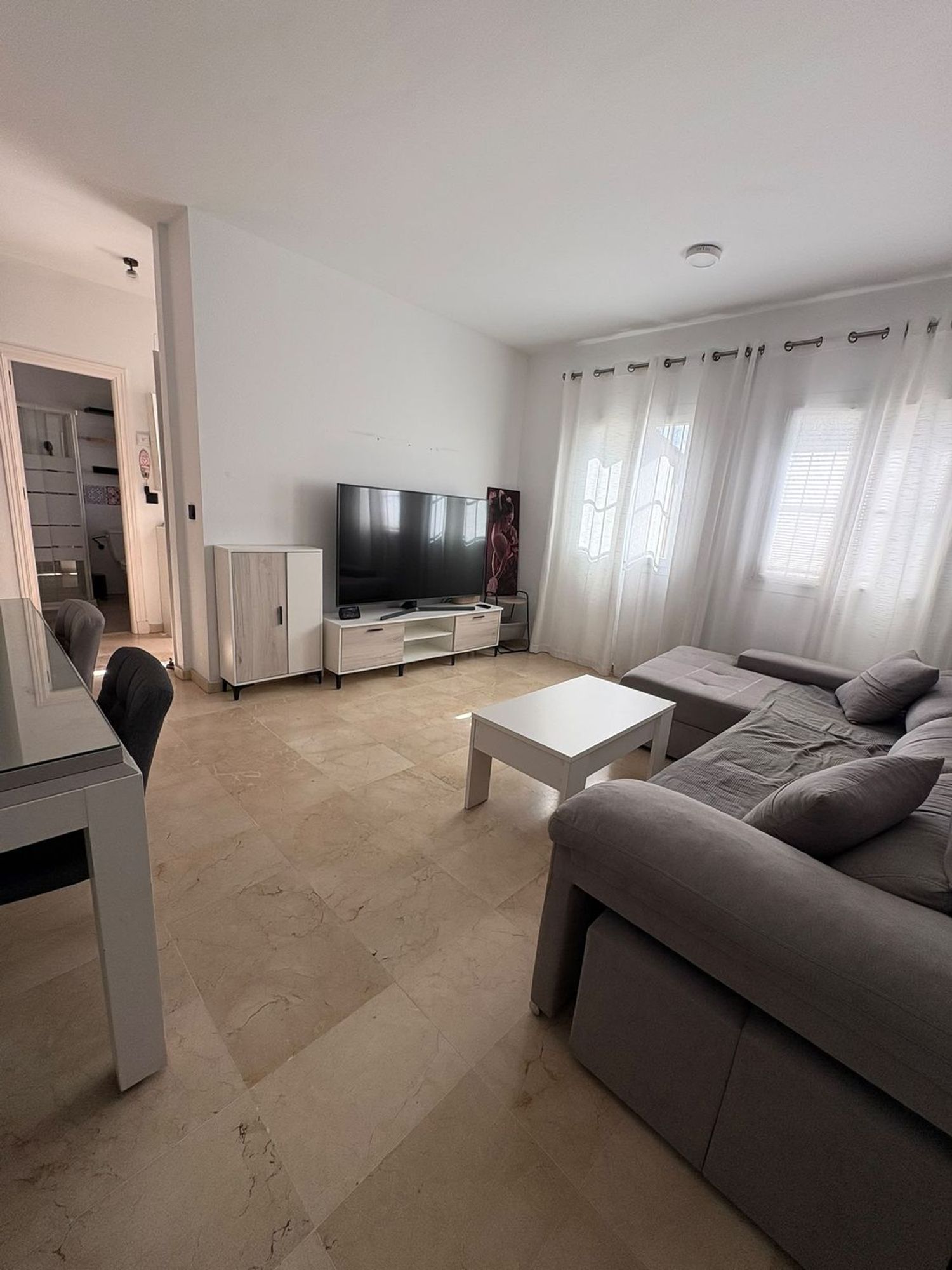 Chalet adosado en Palomares del Río - Foto 3