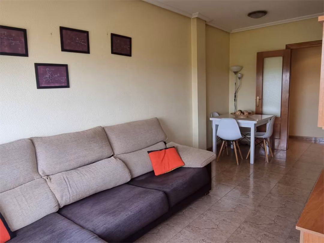 Piso en  Calle Sargento Ángel Tornel 10 - Foto 3
