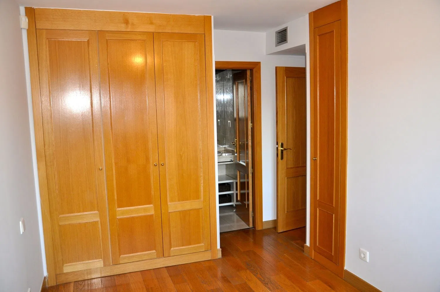 Piso en calle de la Bahía de Santander, 85 - Foto 5