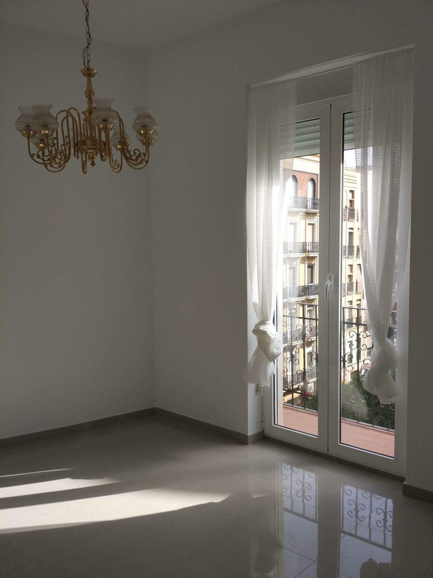 Piso en calle de Cadis, 51 - Foto 4