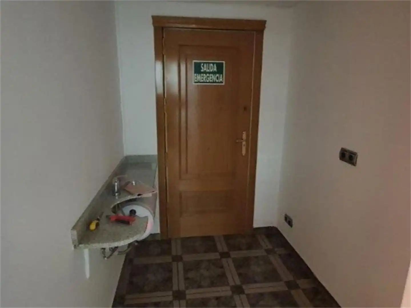 Local comercial en  Carrer d'Antoni Rubió i Lluch - Foto 8