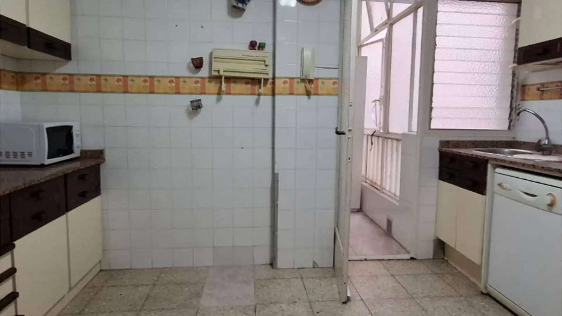 Piso en  Ronda Norte 16 - Foto 9