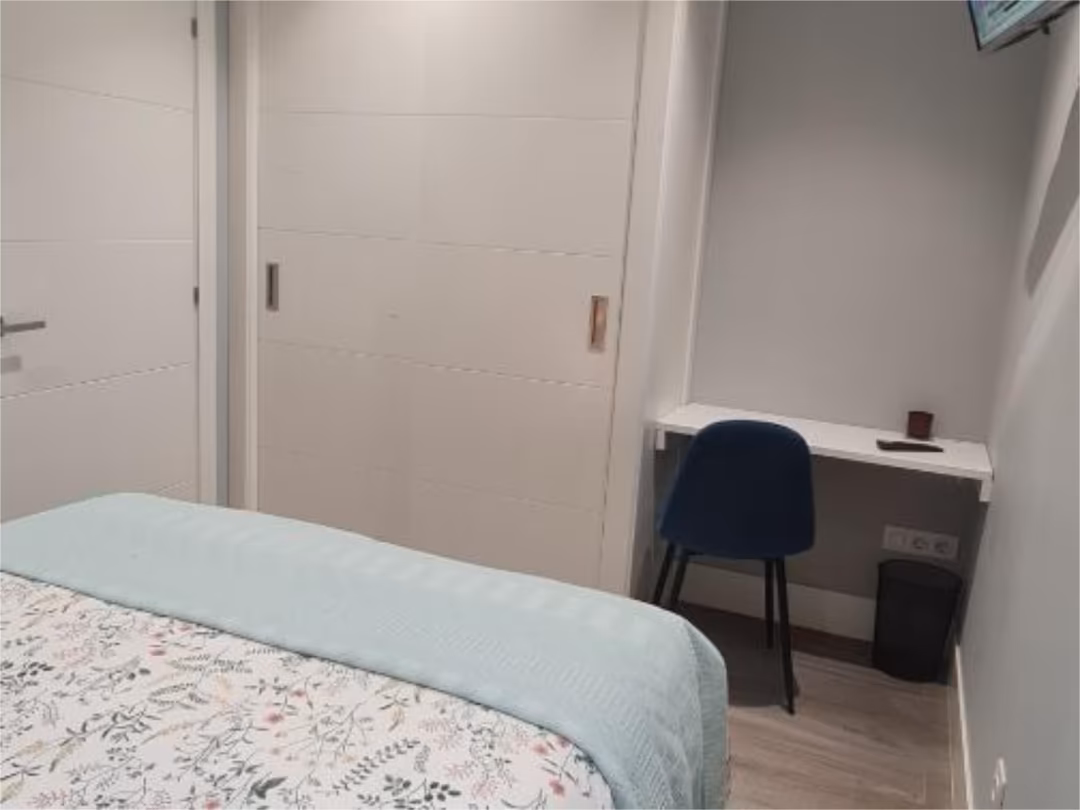 Piso en  Avenida de Pedralonga 21 - Foto 9