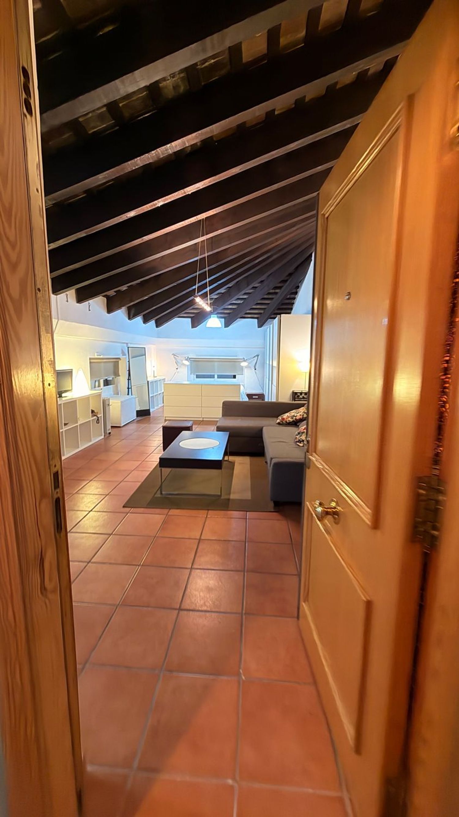 Estudio en calle del Comte de Montornés, 20