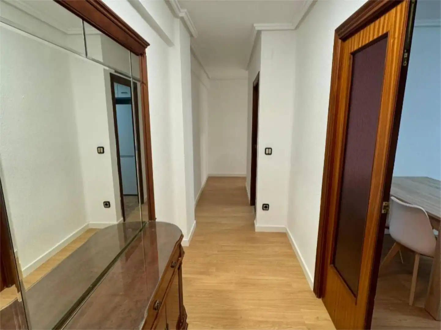 Piso en  Carrer de Campoamor 64 - Foto 3