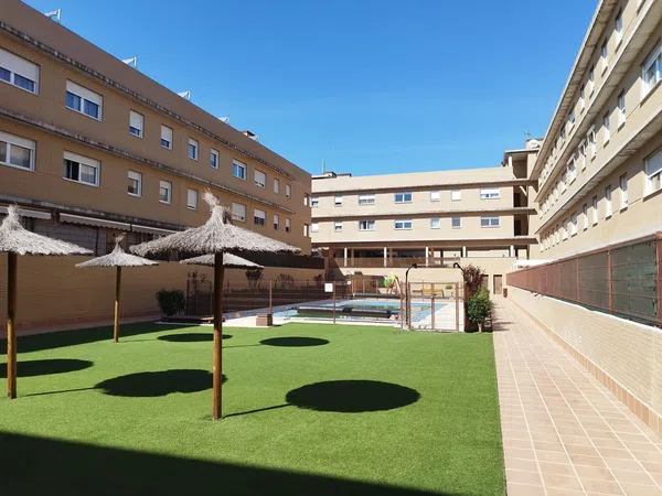 Piso en avenida de la Unión Europea, 61 - Foto 1