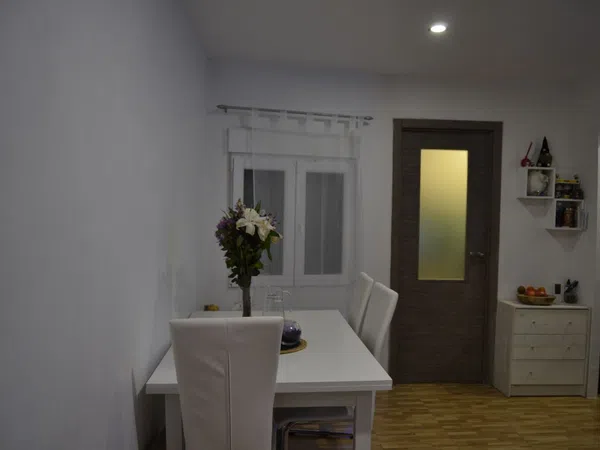 Piso en La Alhóndiga - Foto 1