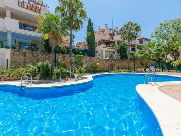 Piso en Urbanización Nva Andalucía Aloha, 110 - Foto 2