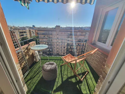 Piso en plaza del Cedre, 2