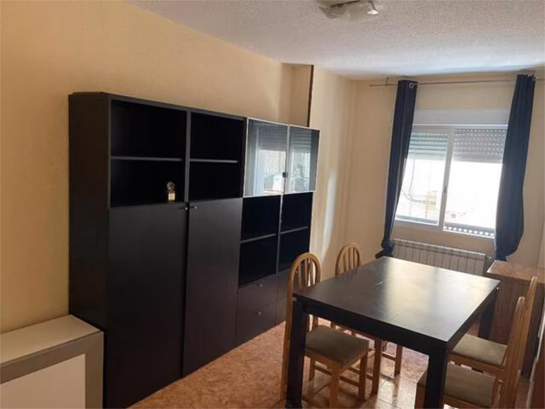 Piso en Alhóndiga - Foto 4