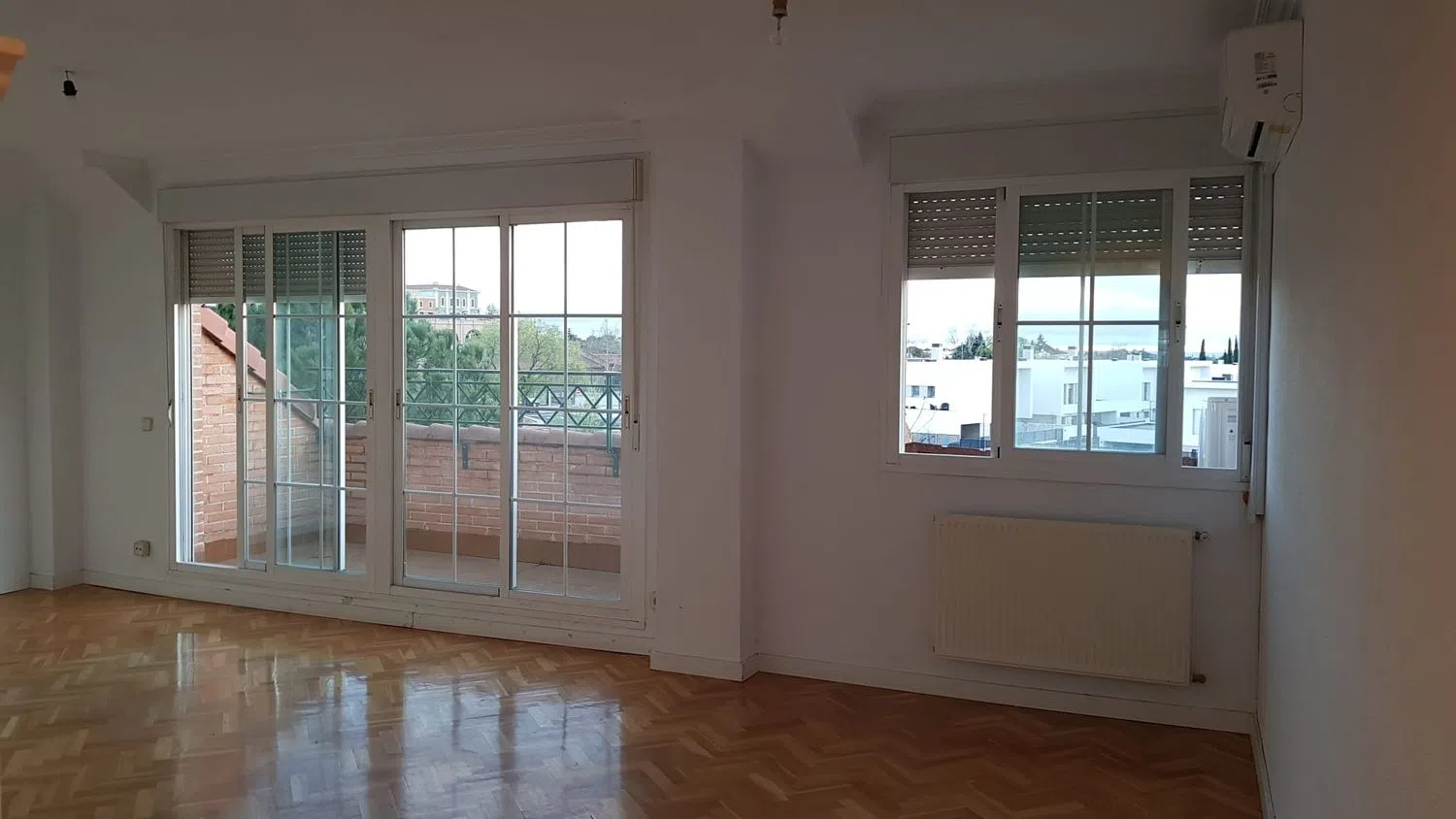 Piso en avenida de Esparta, 57