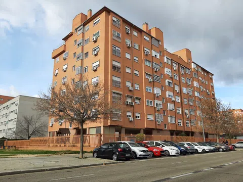 Piso en calle Grecia, 22 -28