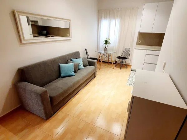 Piso en calle de Galileo, 75