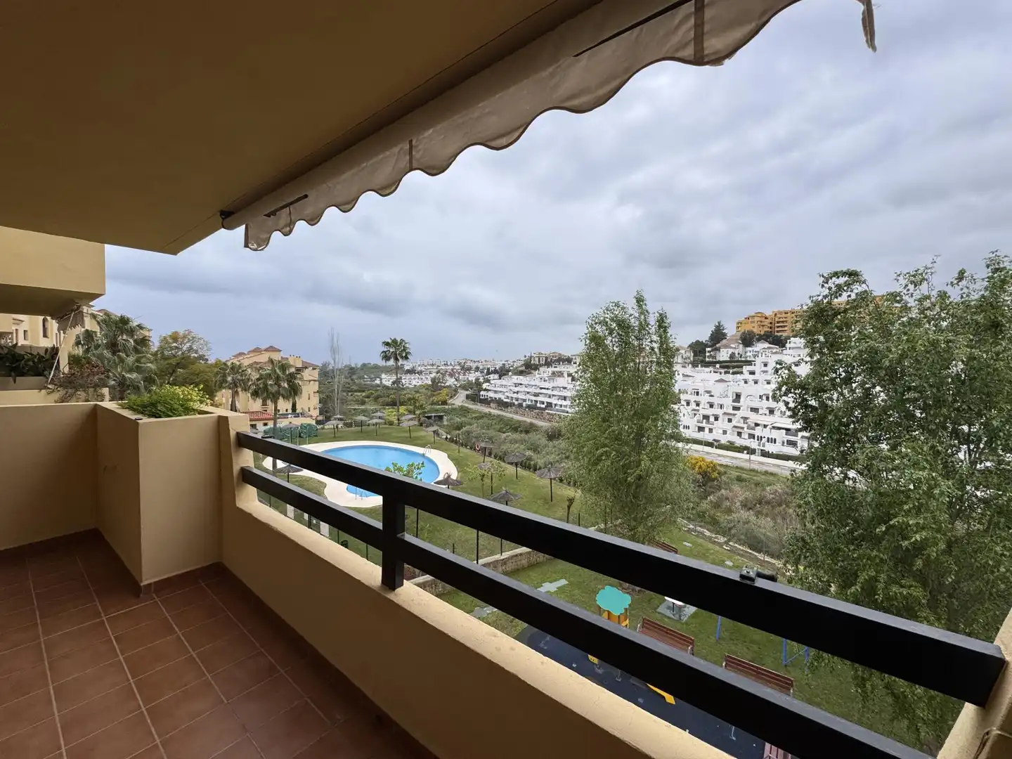 Piso en  Calle Alcaucín 7 - Foto 2