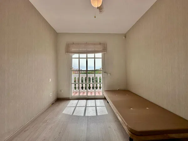 Chalet adosado en Arroyo de la Miel - Foto 24