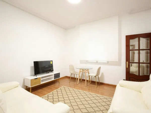 Piso en calle Salitre, 8