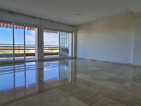 Piso en plaza de Colón, 13