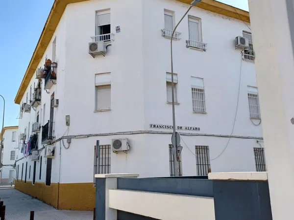 Piso en calle Cardenal Rodrigo de Castro, 2