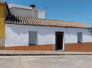 Planta baja en  Travesía Castellanos 28 - Foto 1
