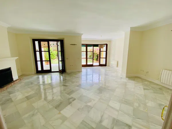 Chalet pareado en camino Cortes, 2 local