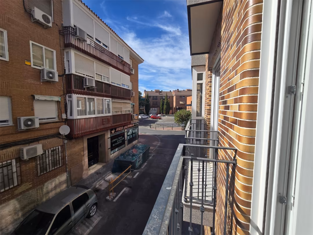 Piso en  Calle del Cerro del Carrasco 1 - Foto 3