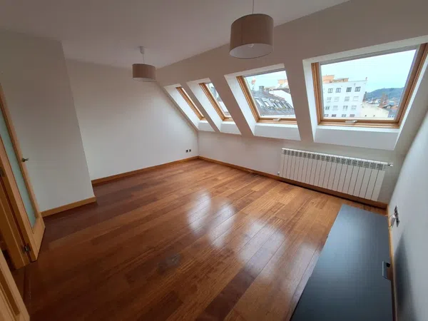 Ático en Barrio Parque San Francisco-Uría