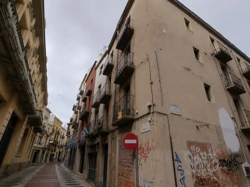 Piso en  Carrer de Peralada 41 - Foto 2