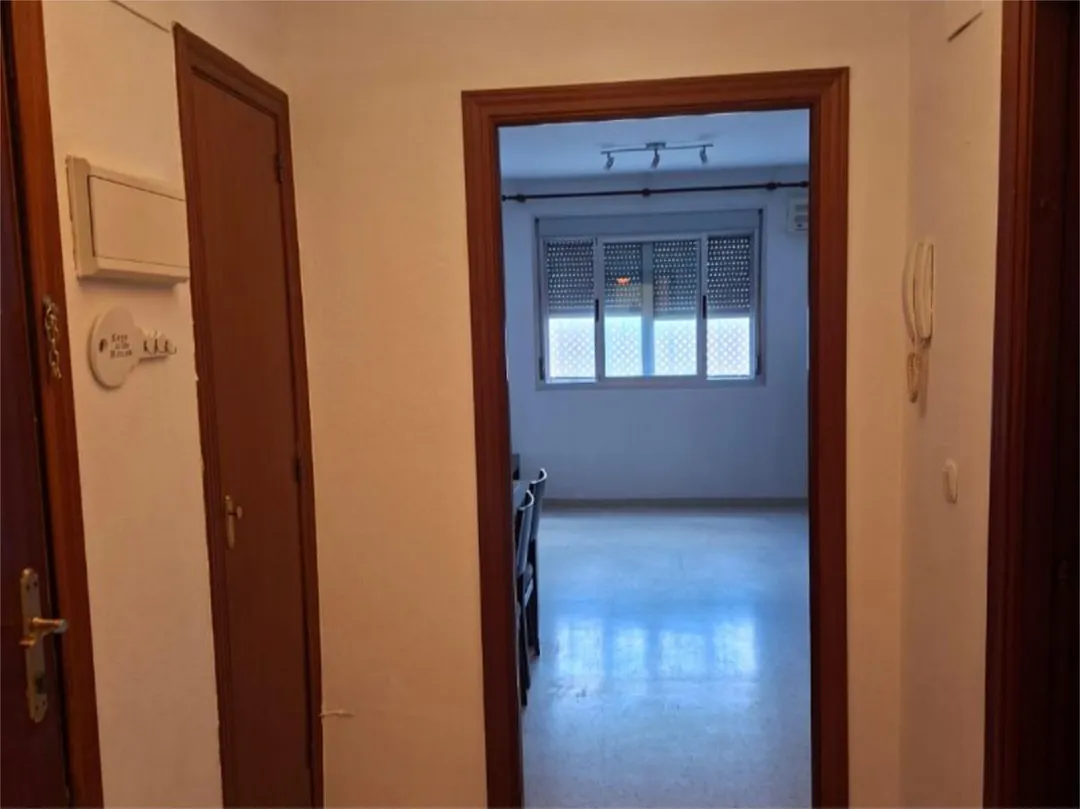 Piso en  Calle Arquitecto Hernández Rubio 3 - Foto 8