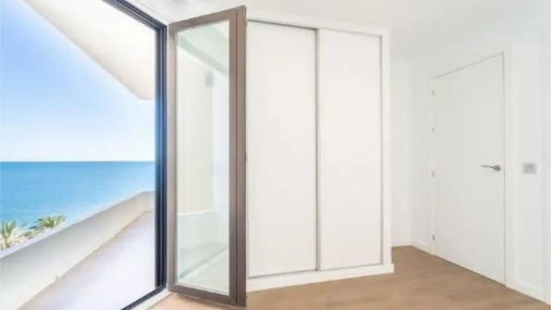 Piso en  Calle Pintor Guerrero del Castillo 2 - Foto 2