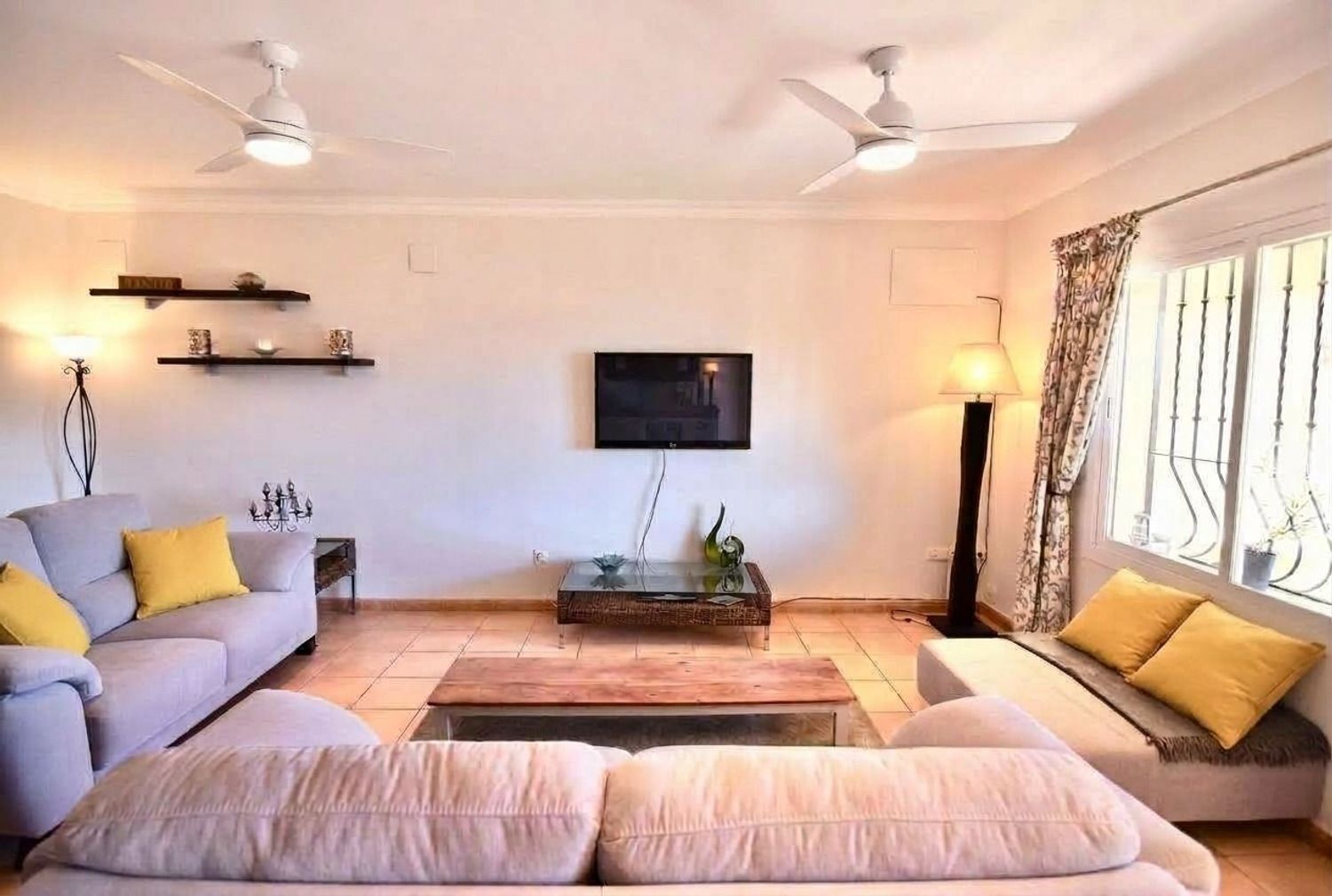 Chalet adosado en Urbanización la Almazara, 111 - Foto 3