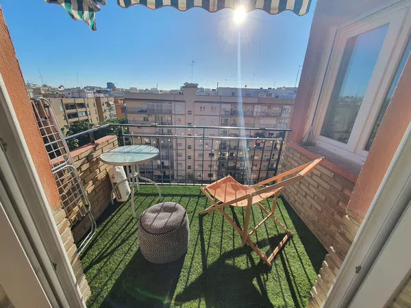 Piso en plaza del Cedre, 2