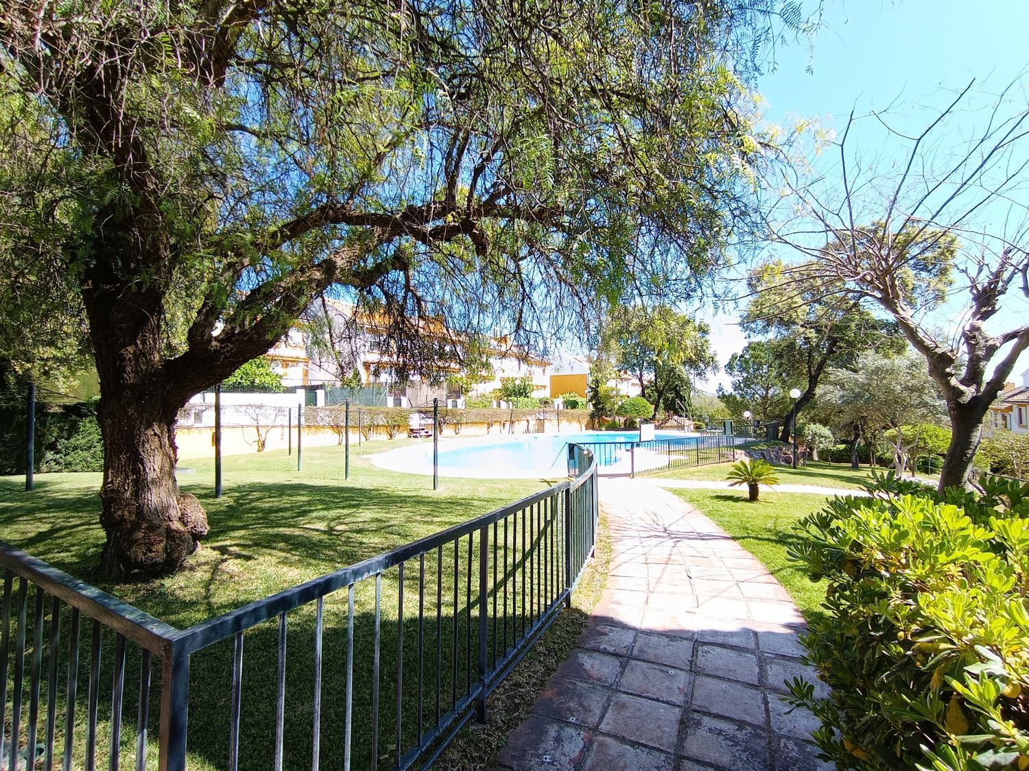 Chalet adosado en Barrio Brillante - Foto 3