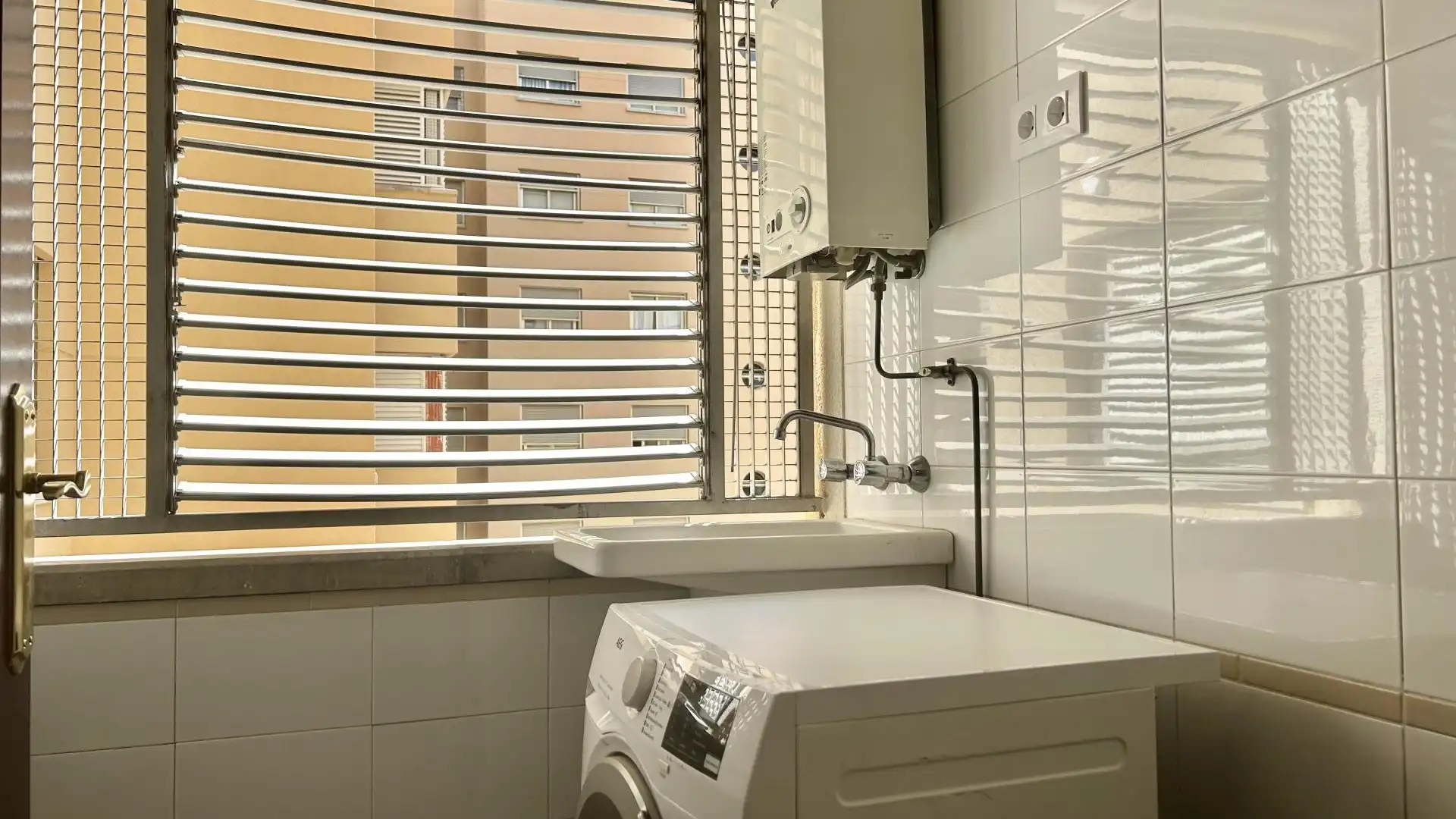 Piso en  Avenida Reyes Católicos Núm. - Foto 23