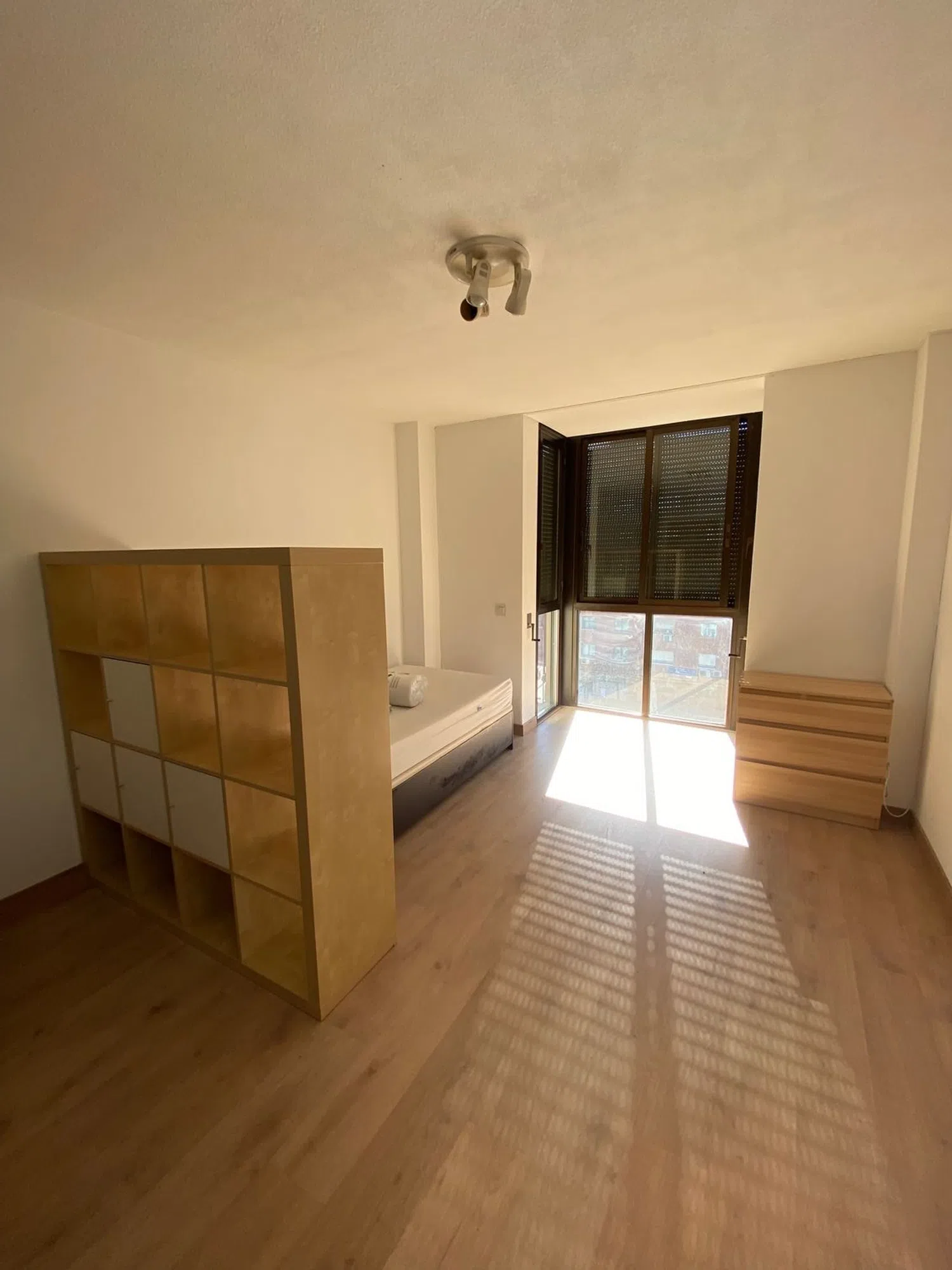 Estudio en calle de la Infanta Mercedes, 67 - Foto 4