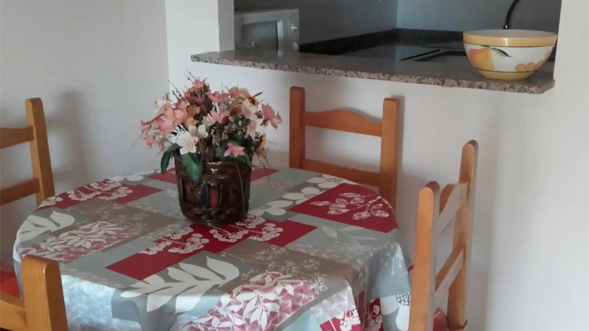 Piso en  Avinguda de la Marina Baixa 28 - Foto 5