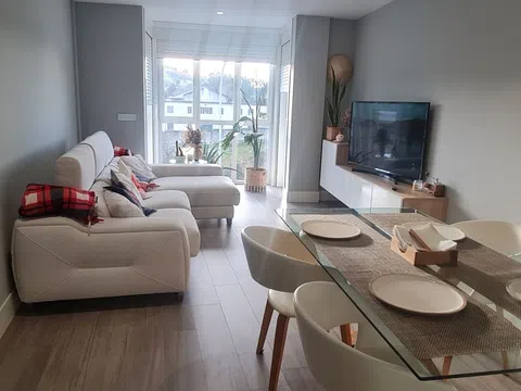 Piso en avenida de Pedralonga, 21