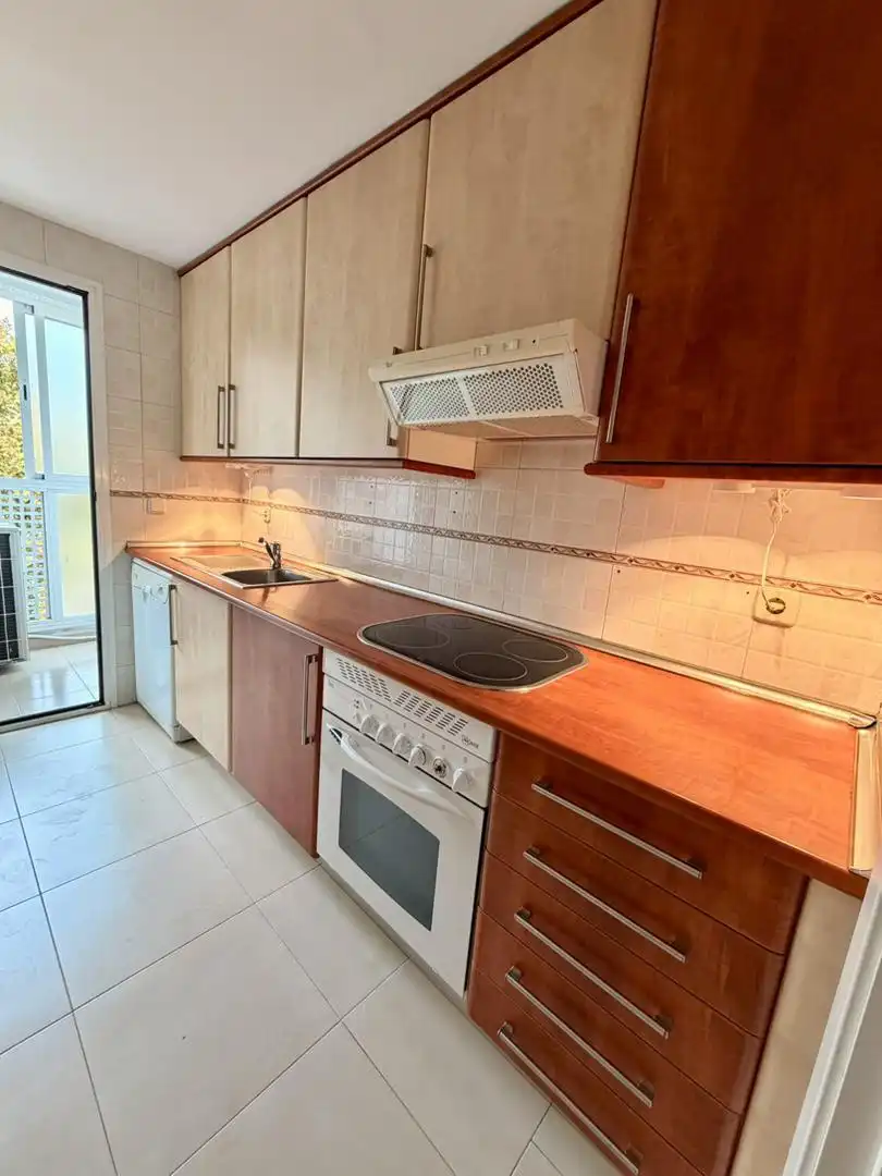 Piso en  Calle Bahía de Almería 15 - Foto 13