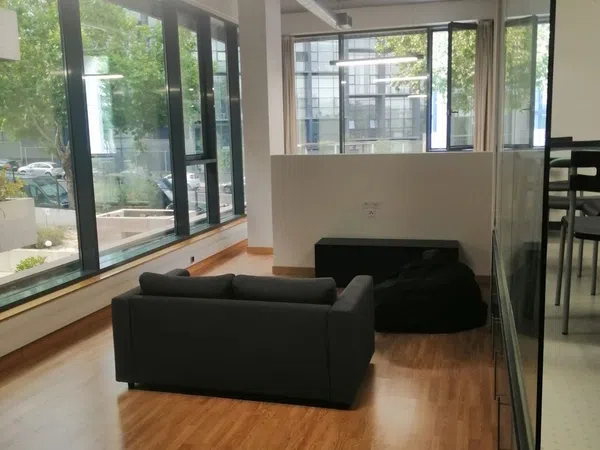 Estudio en avenida del Cerro del Águila, 11
