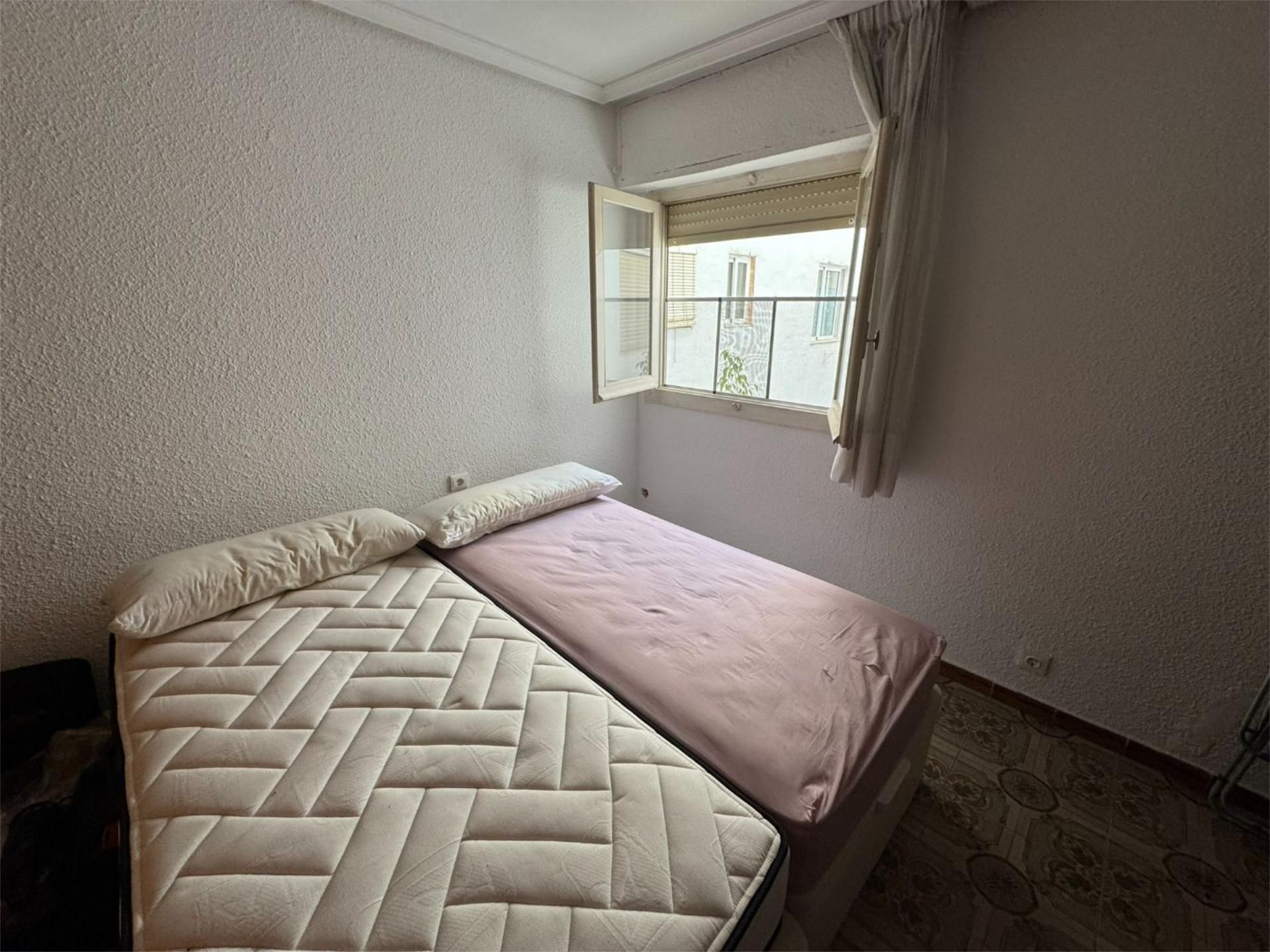 Piso en  Calle Ingeniero Sanchiz Pujalte 19 - Foto 3