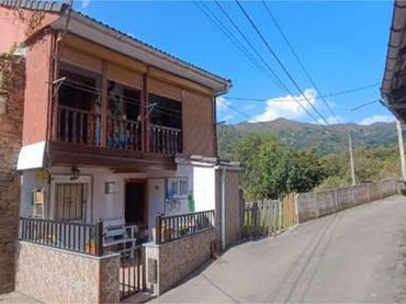 Chalet en Mieres - Foto 1